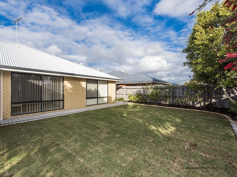 32 Seascapes Boulevard, Halls Head WA 6210