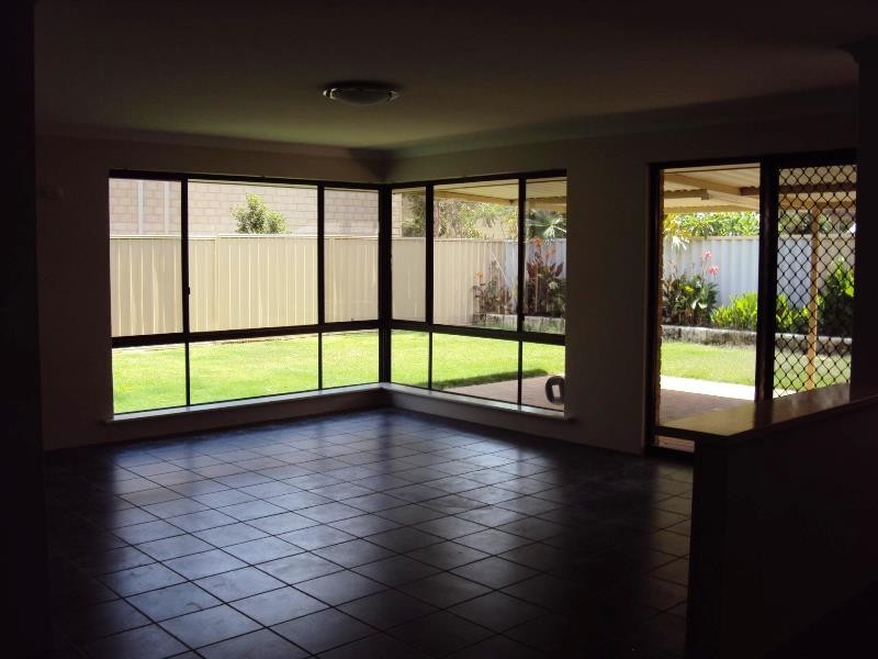 6 Perida Way, Greenfields WA 6210