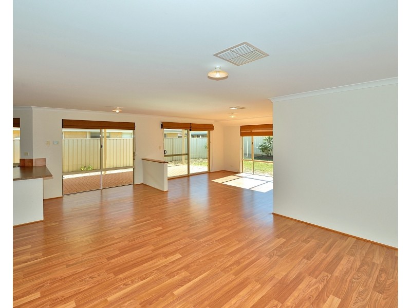 10 Dalwallinu Terrace, Dawesville WA 6211