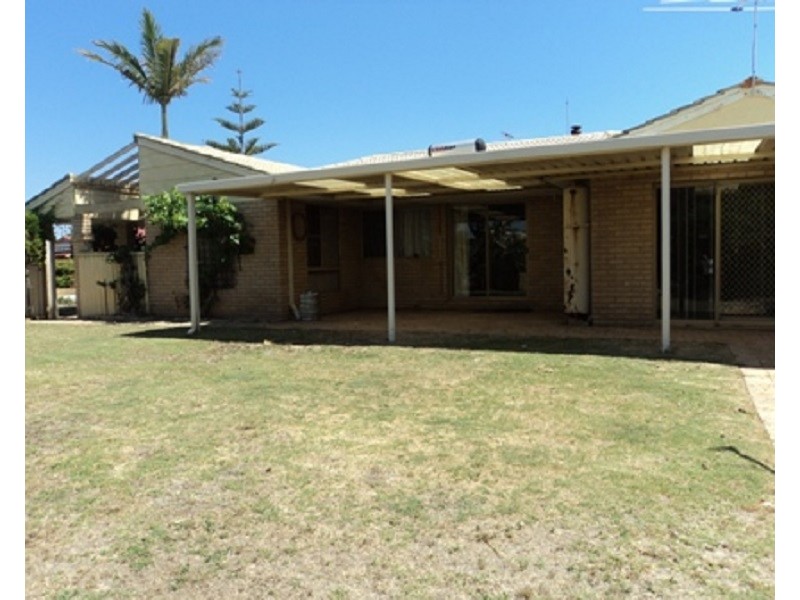 4 Hickory Court, Halls Head WA 6210