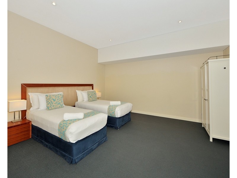 3206/16 Dolphin Drive, Mandurah WA 6210