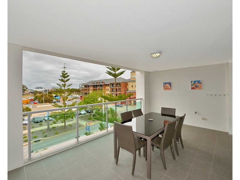 3206/16 Dolphin Drive, Mandurah WA 6210