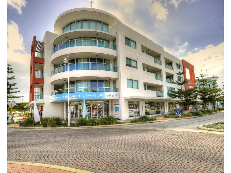 3206/16 Dolphin Drive, Mandurah WA 6210