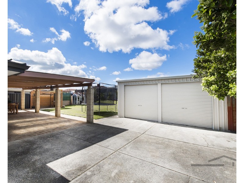 182 McLarty Road, Halls Head WA 6210