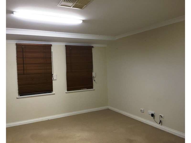 50 Carissa Turn, Halls Head WA 6210