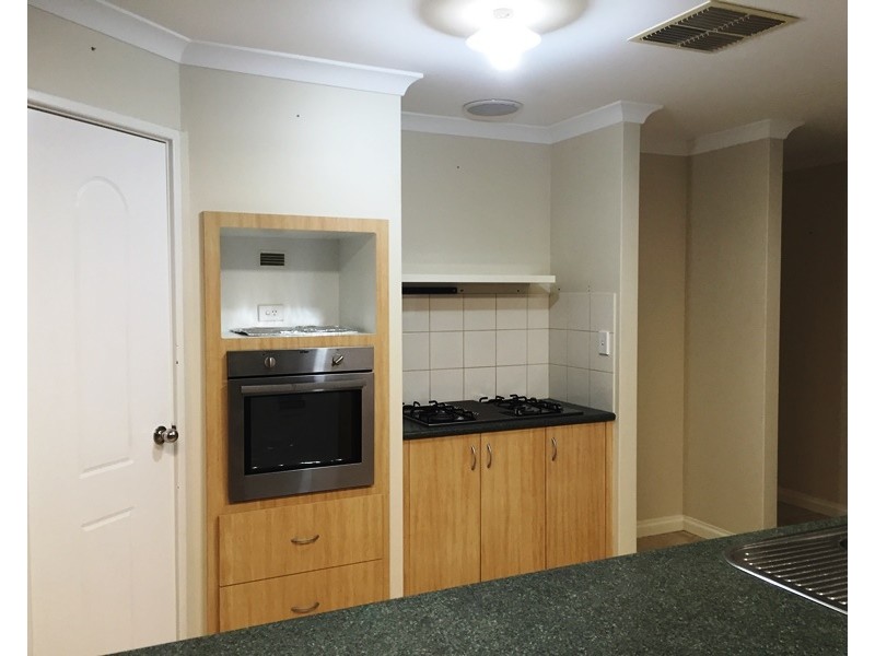 50 Carissa Turn, Halls Head WA 6210