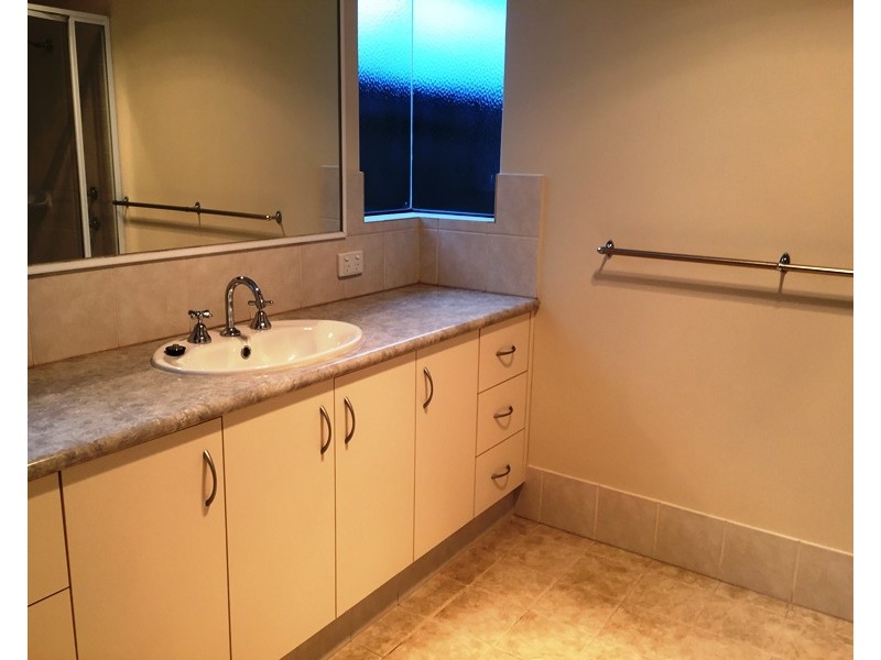 50 Carissa Turn, Halls Head WA 6210