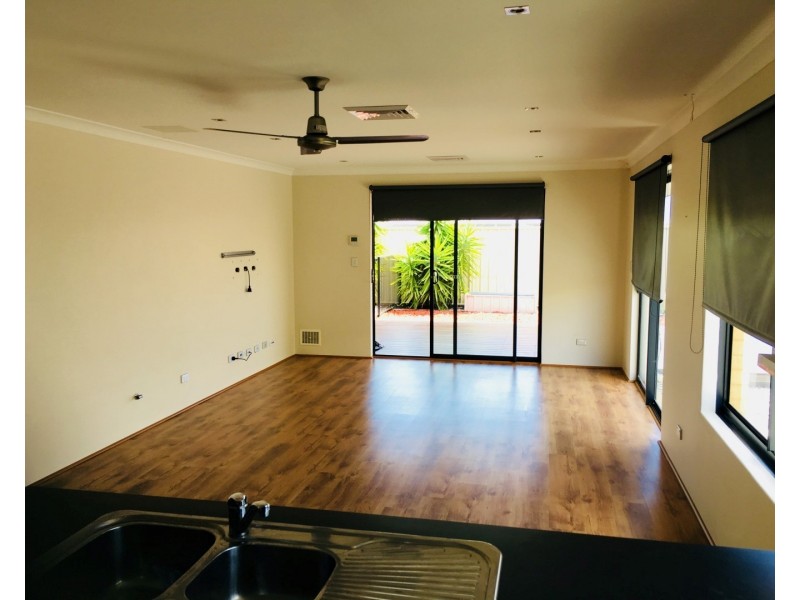 23 Dowerin Circuit, Lakelands WA 6180