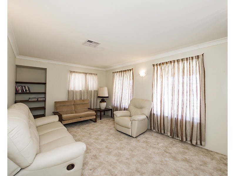 1 Pagoda Place, Madora Bay WA 6210