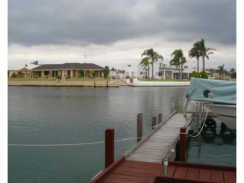 61 Waterside Drive, Dudley Park WA 6210