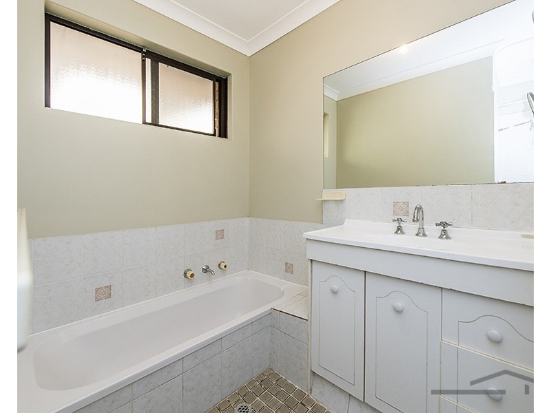 4 Marungi Way, Greenfields WA 6210