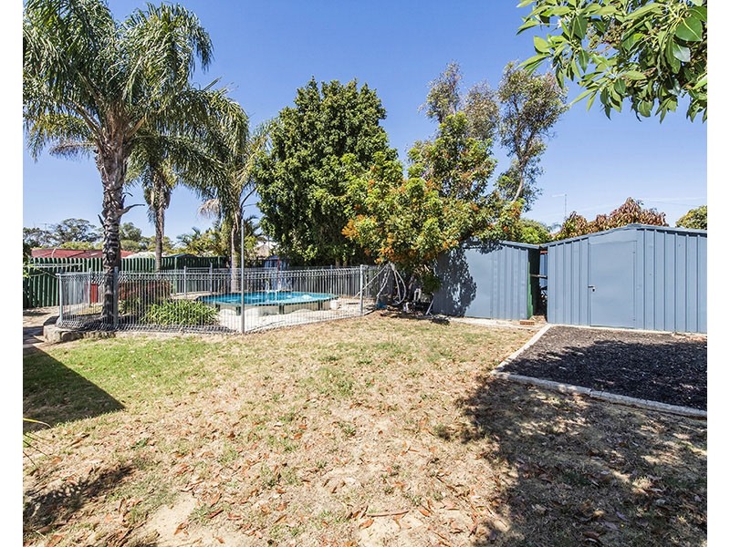 4 Marungi Way, Greenfields WA 6210