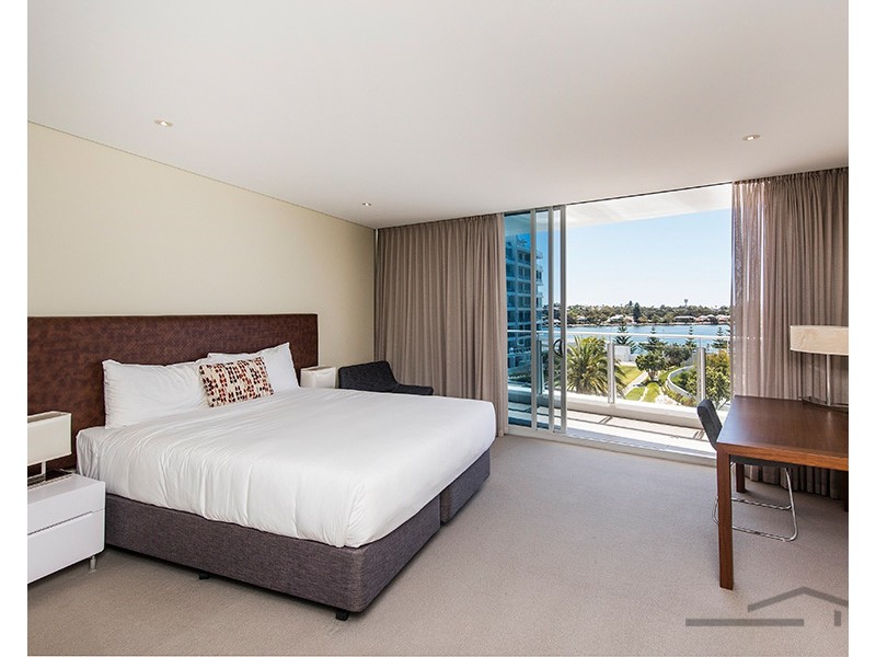 508/1 Marco Polo Drive, Mandurah WA 6210