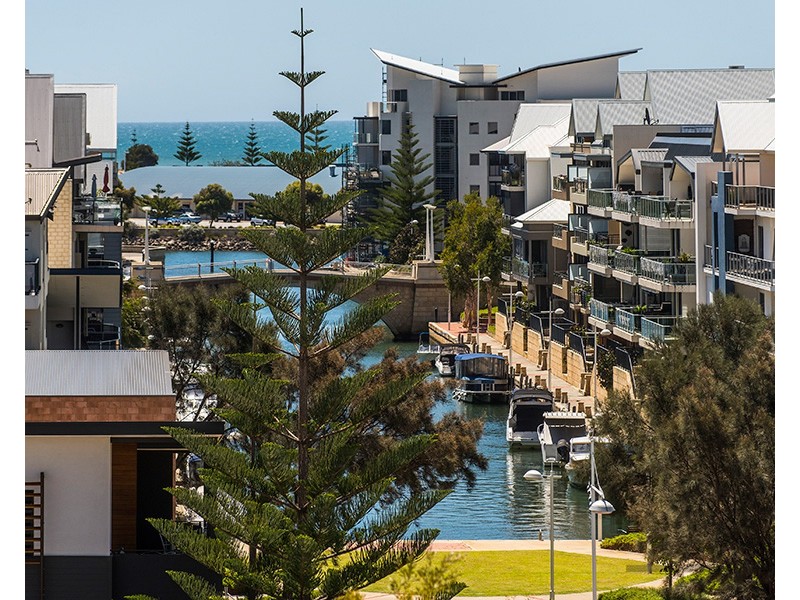 508/1 Marco Polo Drive, Mandurah WA 6210