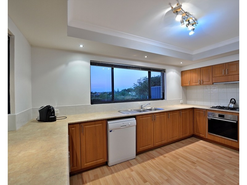 38 Madora Beach Road, Madora Bay WA 6210