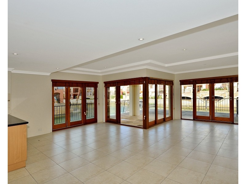 104/18 Port Quays, Wannanup WA 6210