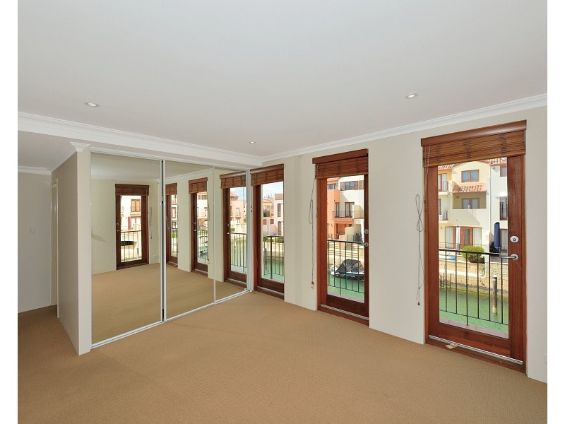 104/18 Port Quays, Wannanup WA 6210