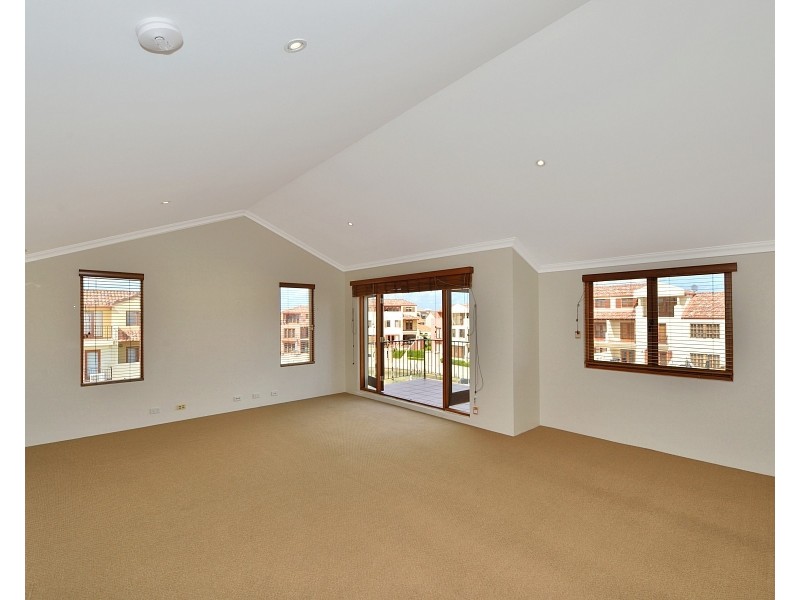 104/18 Port Quays, Wannanup WA 6210