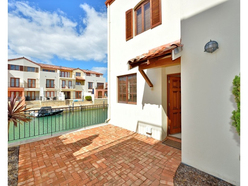 104/18 Port Quays, Wannanup WA 6210