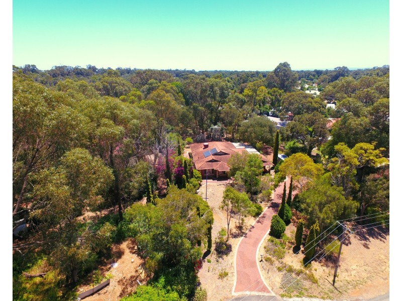 2 Redhill Place, Greenfields WA 6210