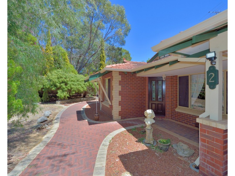 2 Redhill Place, Greenfields WA 6210