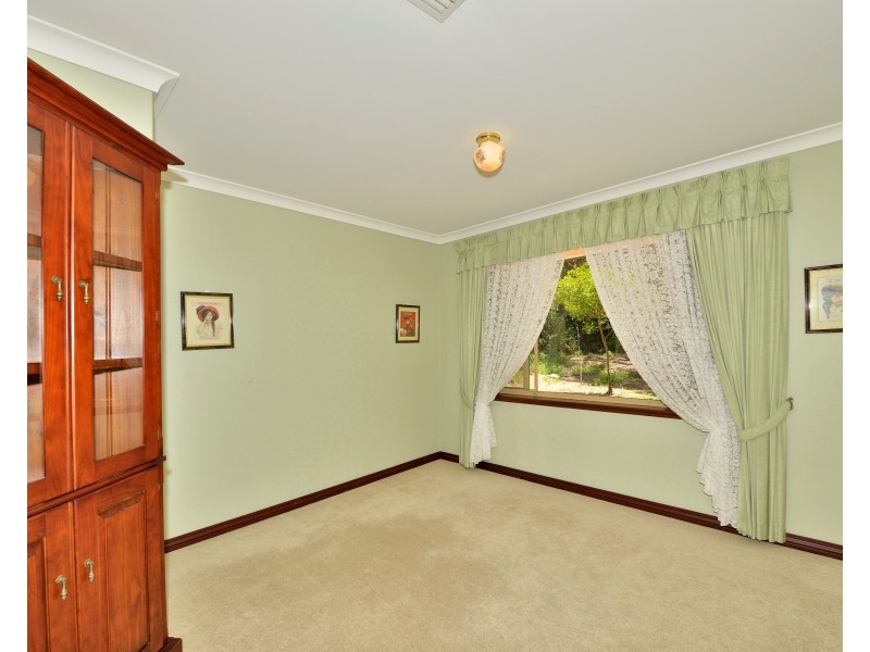 2 Redhill Place, Greenfields WA 6210