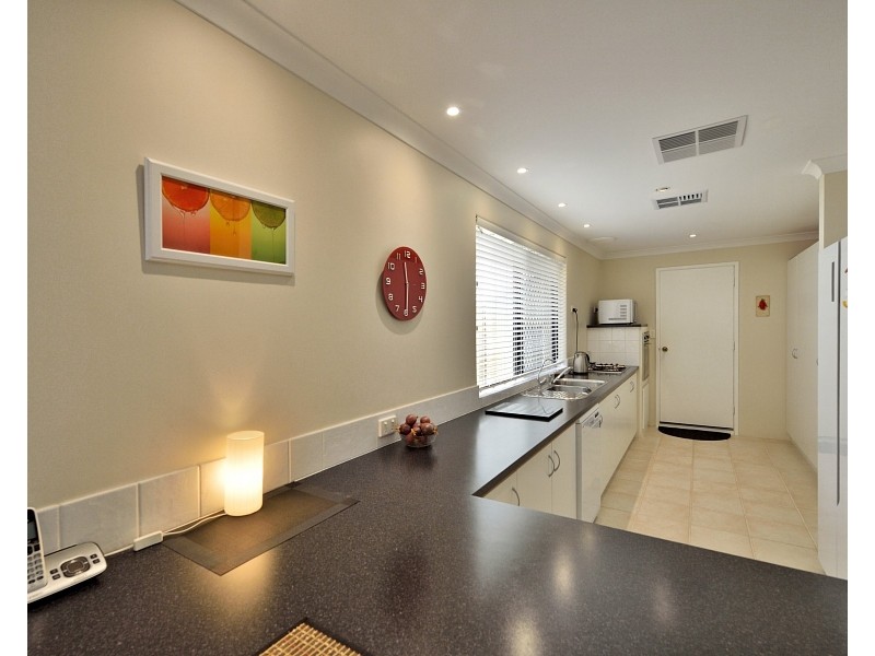 14 Black Swan View, Dudley Park WA 6210