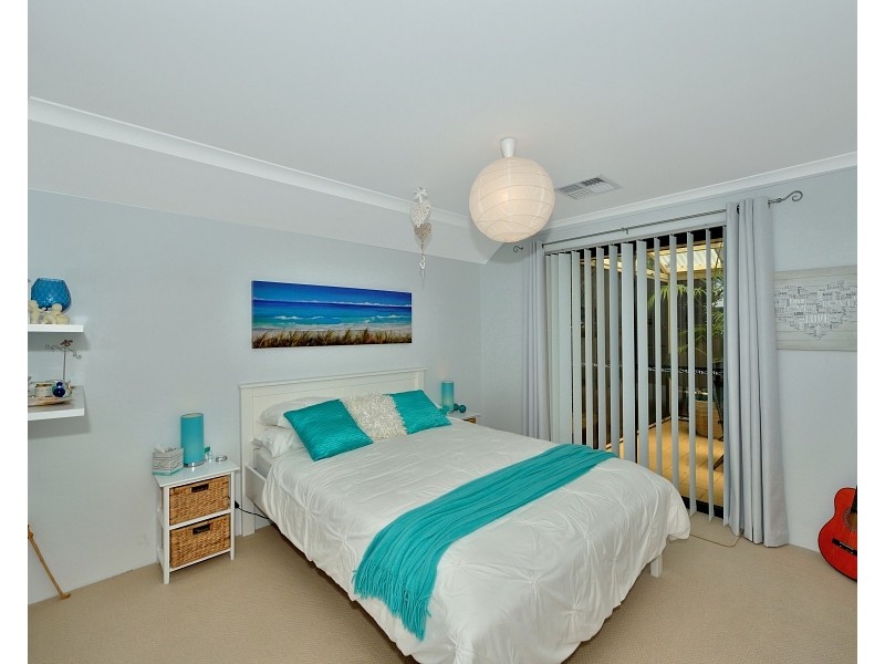 14 Black Swan View, Dudley Park WA 6210