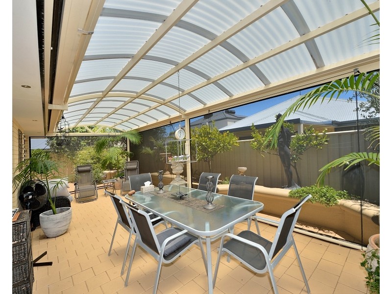 14 Black Swan View, Dudley Park WA 6210