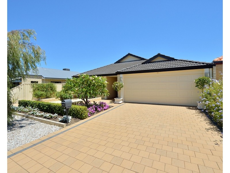 14 Black Swan View, Dudley Park WA 6210