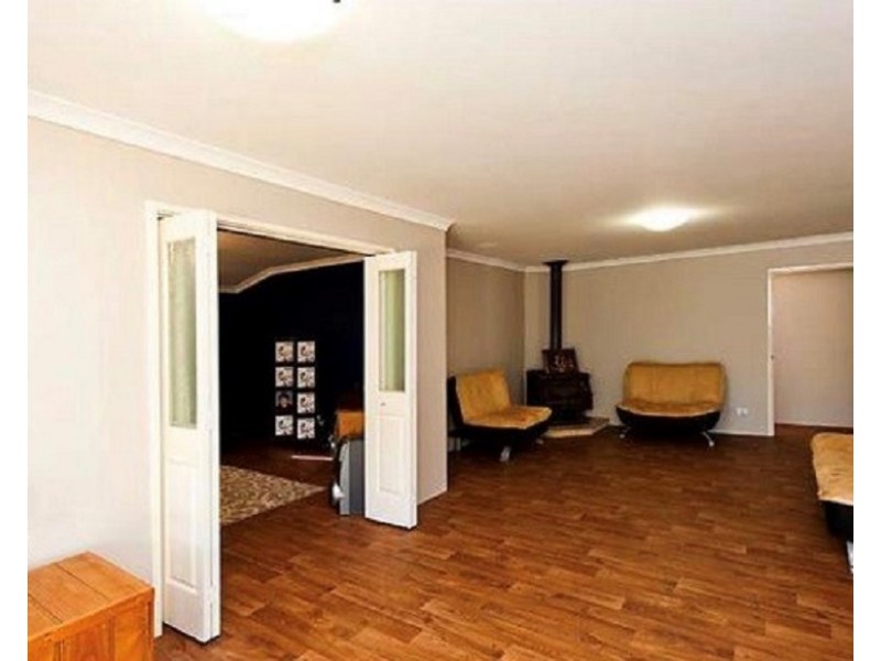 135 Oakmont Avenue, Meadow Springs WA 6210