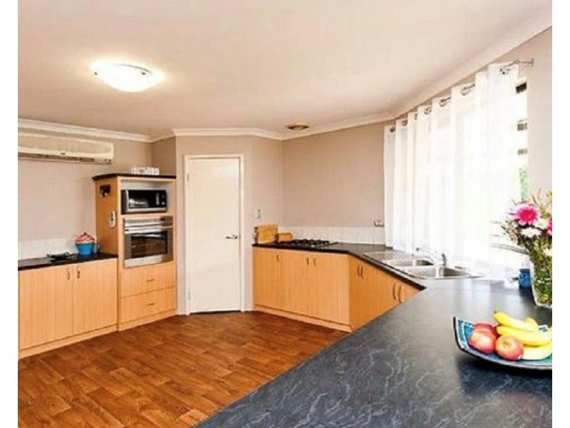 135 Oakmont Avenue, Meadow Springs WA 6210