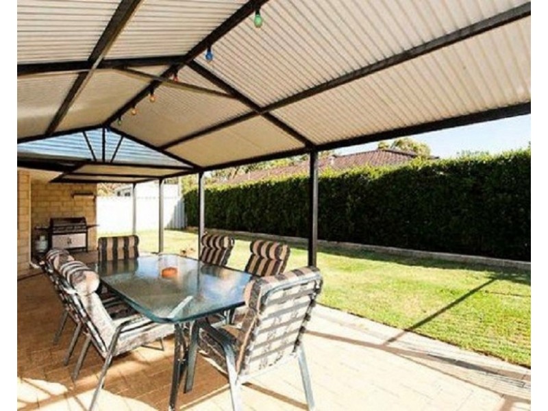 135 Oakmont Avenue, Meadow Springs WA 6210