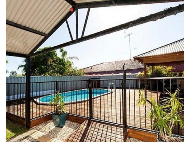 135 Oakmont Avenue, Meadow Springs WA 6210