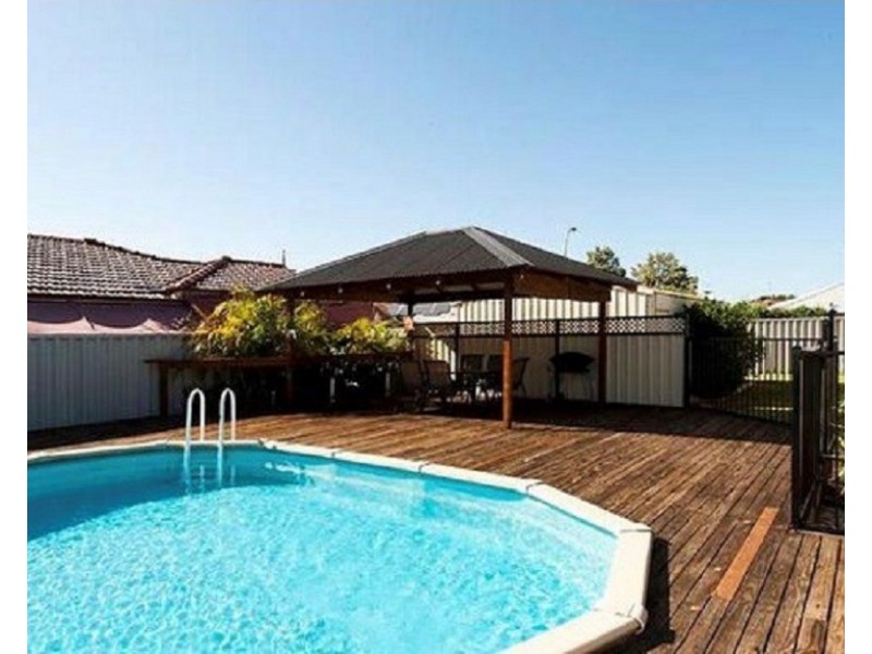 135 Oakmont Avenue, Meadow Springs WA 6210