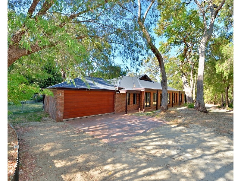 2 Crescent Drive, Bouvard WA 6211