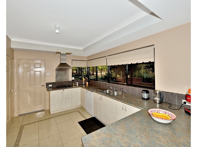 2 Crescent Drive, Bouvard WA 6211