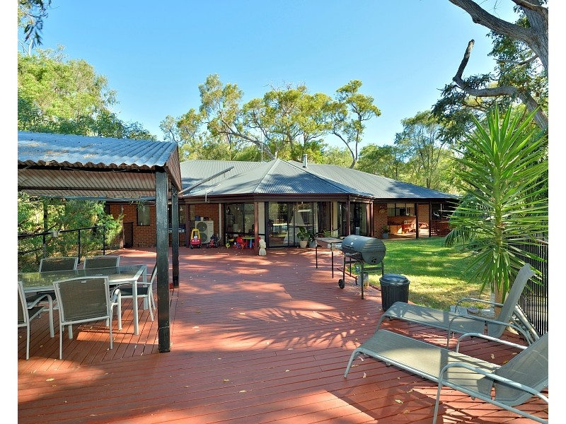 2 Crescent Drive, Bouvard WA 6211