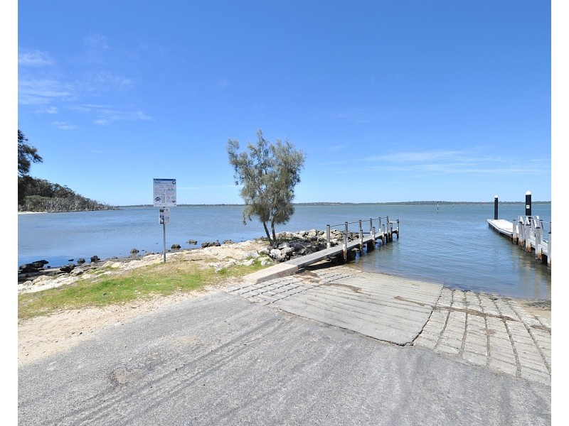 2 Crescent Drive, Bouvard WA 6211