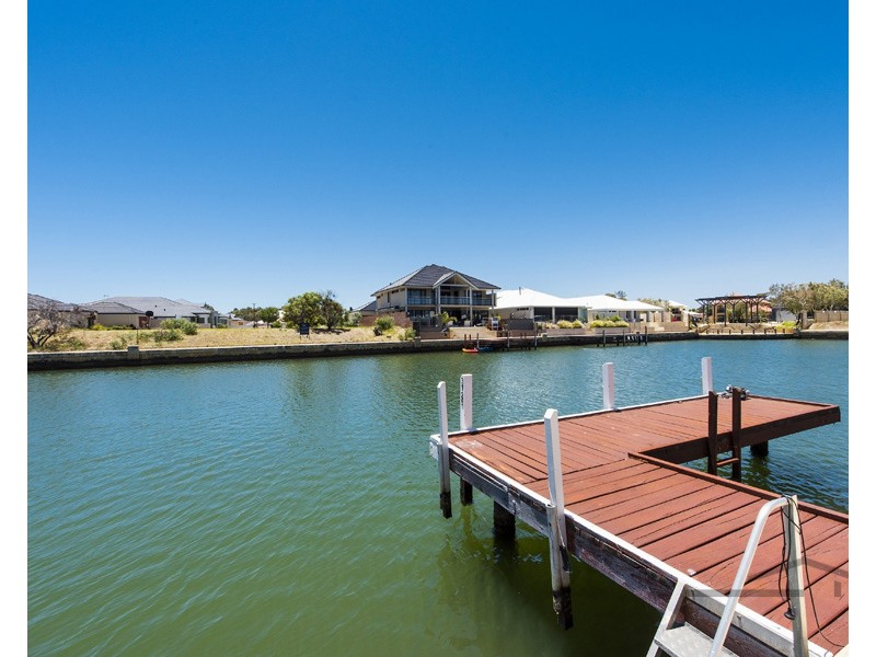 52 Erins Isle, Dudley Park WA 6210