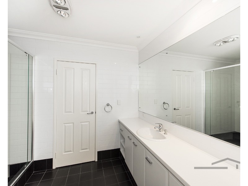 52 Erins Isle, Dudley Park WA 6210