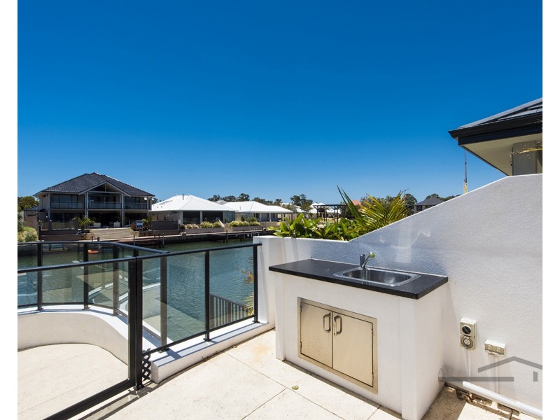 52 Erins Isle, Dudley Park WA 6210