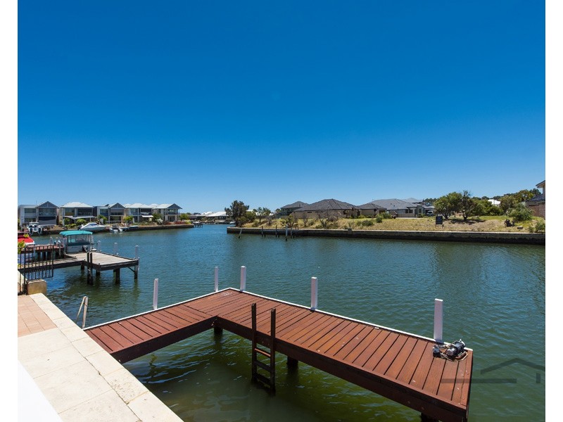 52 Erins Isle, Dudley Park WA 6210