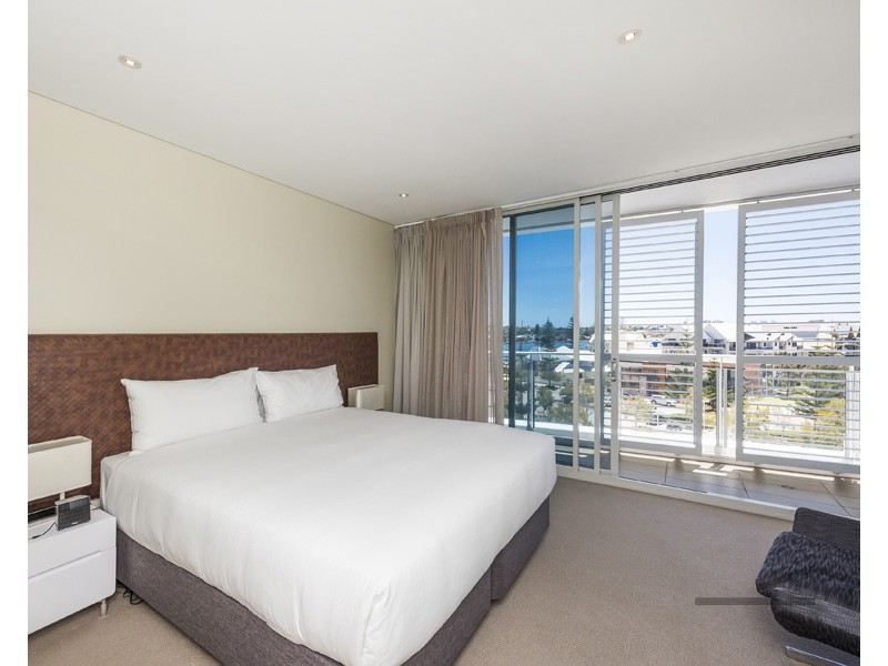 504/1 Marco Polo Drive, Mandurah WA 6210