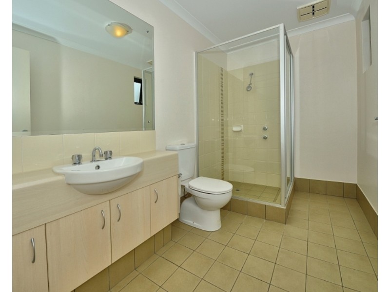 18 Golfers Retreat, Halls Head WA 6210