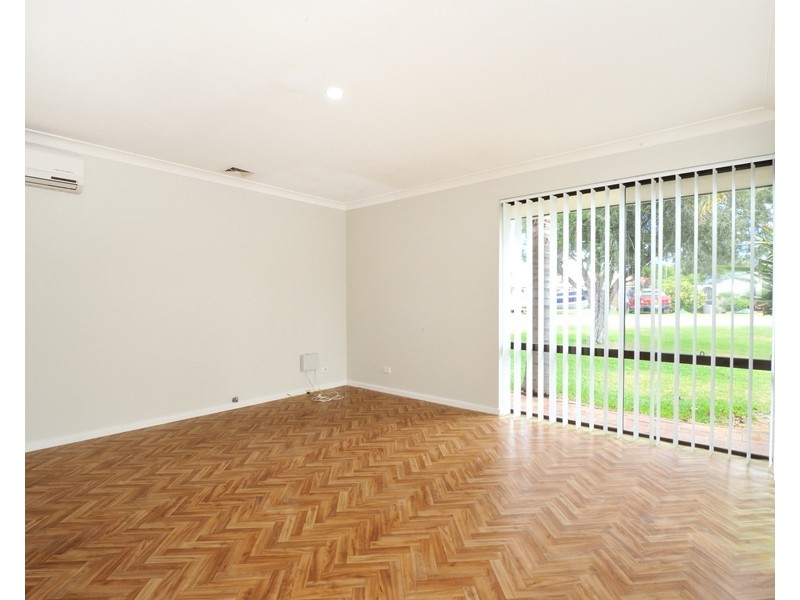 6 Blythwood Street, Dudley Park WA 6210