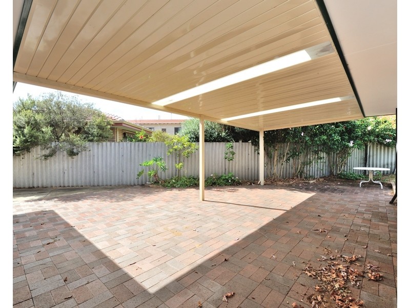 6 Blythwood Street, Dudley Park WA 6210