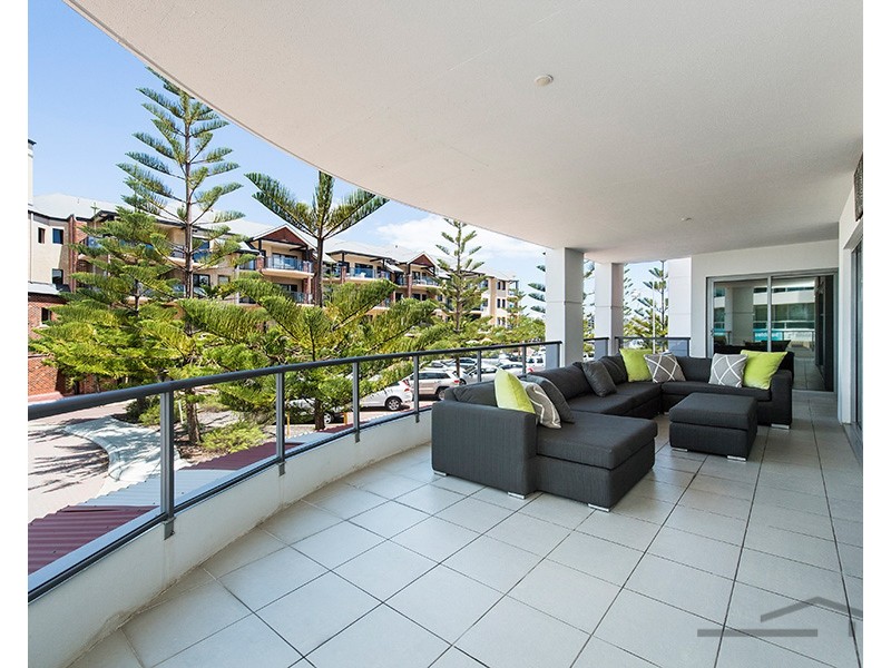 9/1 Breakwater Parade, Mandurah WA 6210