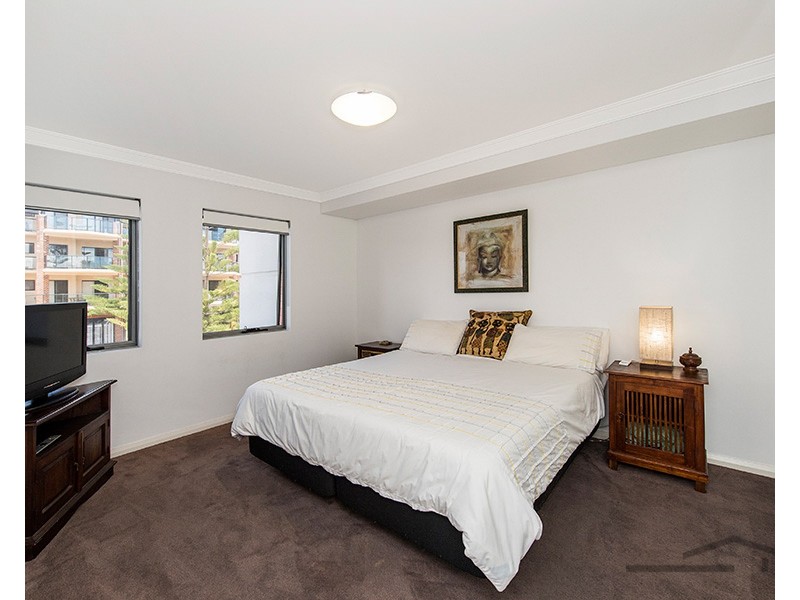 9/1 Breakwater Parade, Mandurah WA 6210