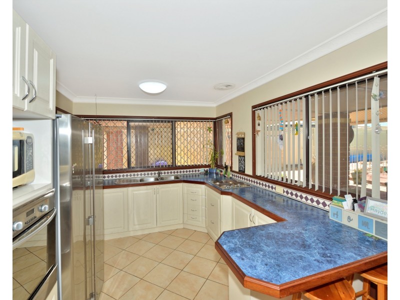 4 Leveque Loop, San Remo WA 6210